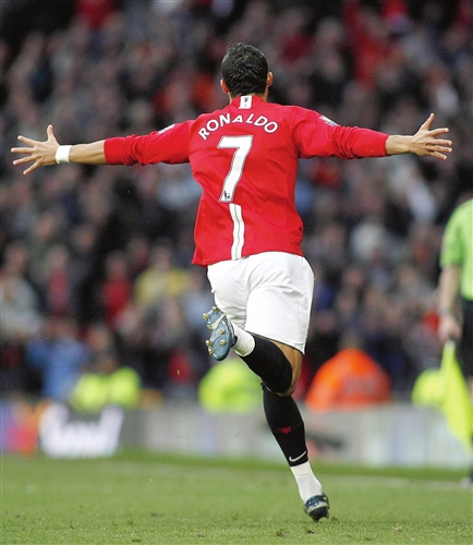 的中场核心 的中场核心