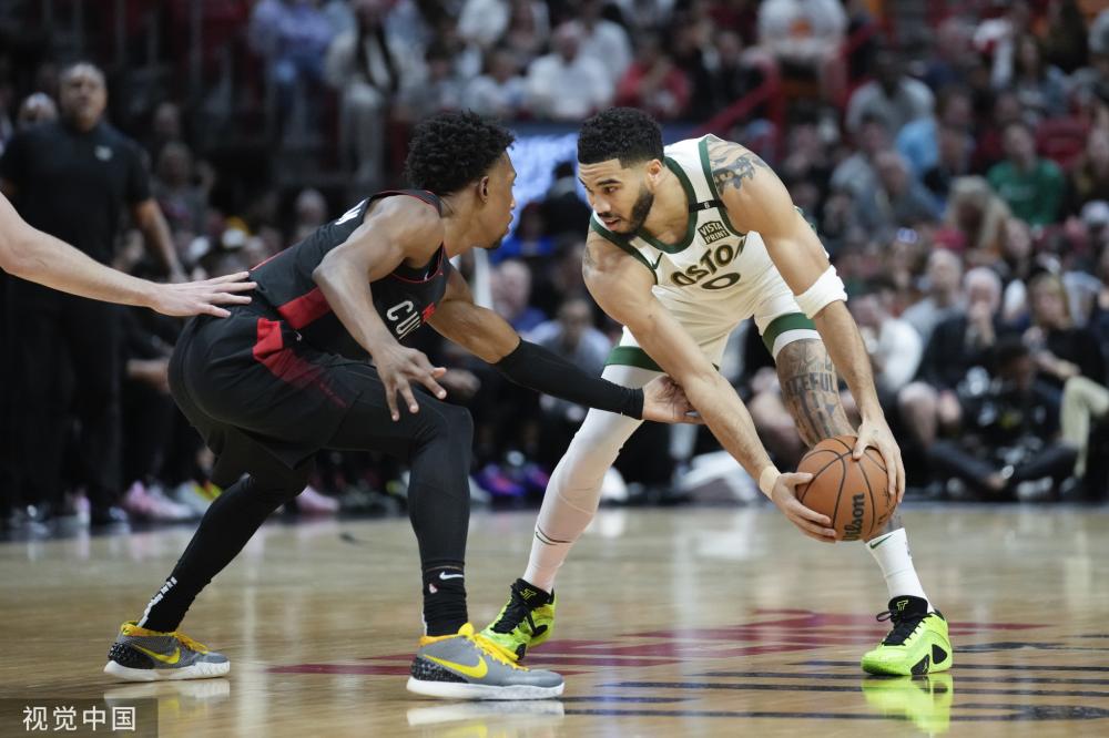 在足球的激 在足球的激